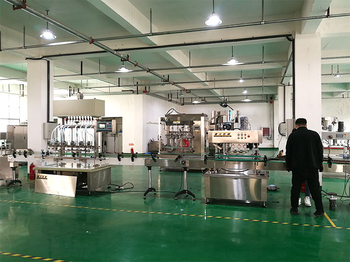 湖南灌装机生产厂家样品展柜展示